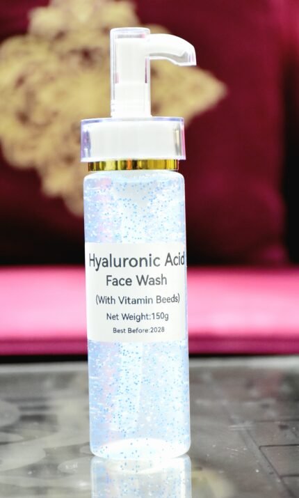 Hyaluronic acid face wash with vitamin beads hydrating cleanser